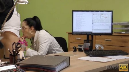 Отсосала на собеседовании с удовольствием