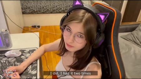 Сестра давай ты будешь моей девушкой за деньги?